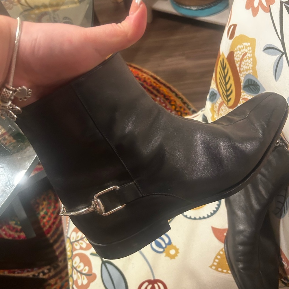 Gucci Black and Brown Boots with High Shiny Heels - Picture 5 of 5